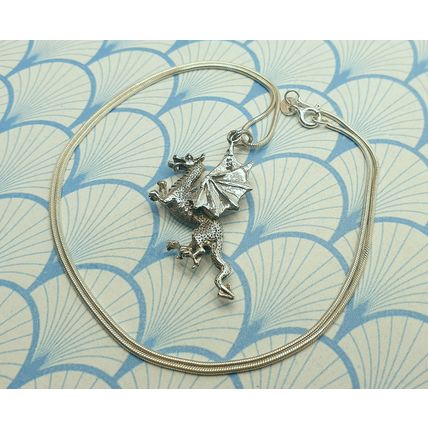 Vintage 925 Sterling Silver Large Dragon Charm Pendant Necklace