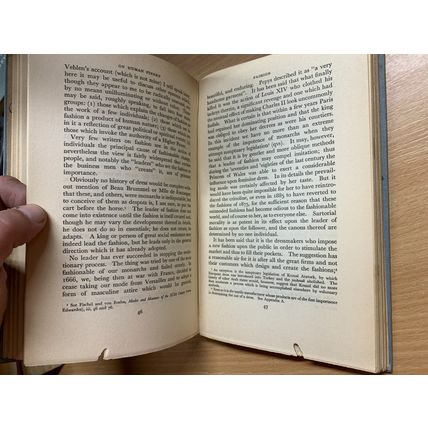 1947 "ON HUMAN FINERY" QUENTIN BELL FASHION HISTORY ILLUSTRATED HB BOOK (P3)