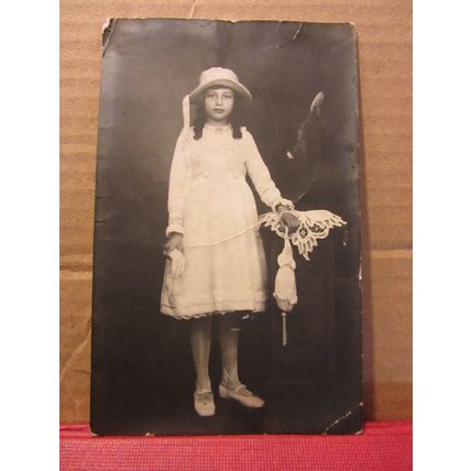 YOUNG GIRL in Sunday best .. unused antique Belgian postcard /