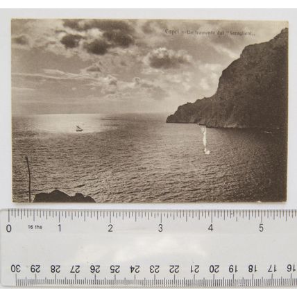 1943 postcard Un Tramonto Dai Faraglioni, Capri, Italy