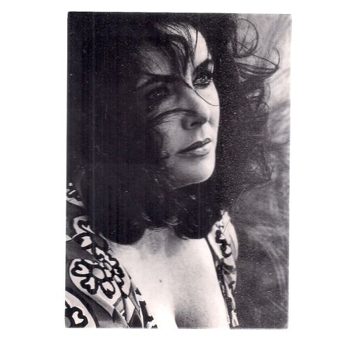 ELIZABETH TAYLOR unused vintage postcard famous actress =