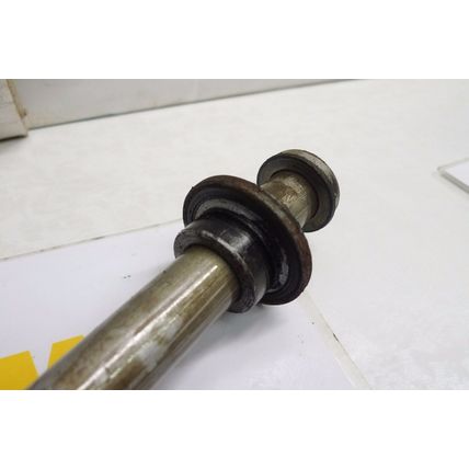 HONDA ST1300 PAN EUROPEAN REAR WHEEL AXLE + SPACER (CON-B)