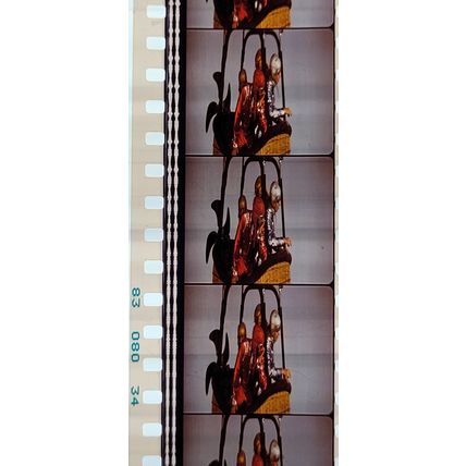Bee Gee's. Pk MTP -BGs - A021u . 1 STRIP OF 5 - 35MM FILM CELLS.