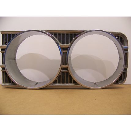 1971 CHRYSLER NEWPORT RH HEAD LIGHT BEZEL #3443716