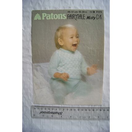 1983 Patons 7171 baby's patterned sweater & plain leggings, DK, 18-20 inch 46-51