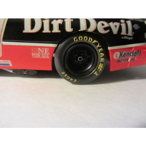 Kenny Wallace #40 Dirt Devil Pontiac Grand Prix