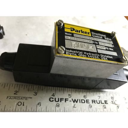 NEW PARKER D1W1D6Y41 KU,D1W1 DIRECTIONAL CONTROL HYDRAULIC VALVE D1W1D6Y41 FP,EQ