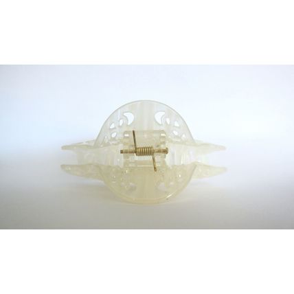 Pearly white iridescent cut out filiglree hair claw clip