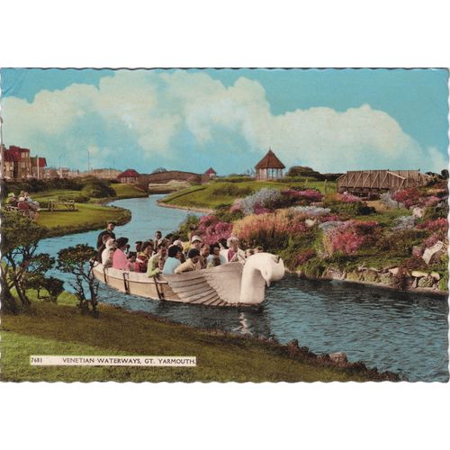 6x4 Continental size printed postcard Venetian Waterways Great Yarmouth Norfolk