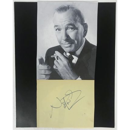 Noel Coward (d. 1973) Signed Autographed Vintage Signature 8.5x11 Display