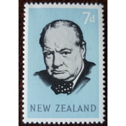 New Zealand 1965 Churchill Commemoration 7d mint stamp SG829 politics military