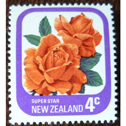 New Zealand 1975 Garden Roses 4c Super Star mint stamp SG1089 flowers plants