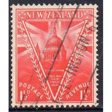 New Zealand 1946 Peace - St Pauls 1½d Used P. 14 x 14½