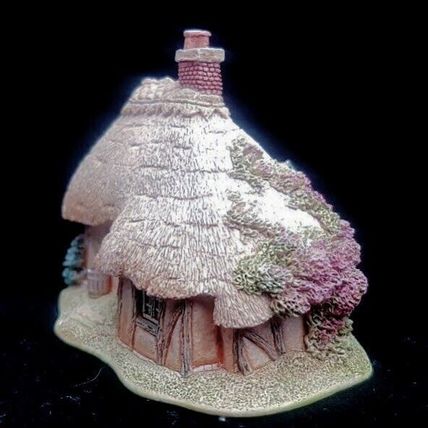 Lilliput Lane Boxwood Cottage Thatched Vintage Ornament