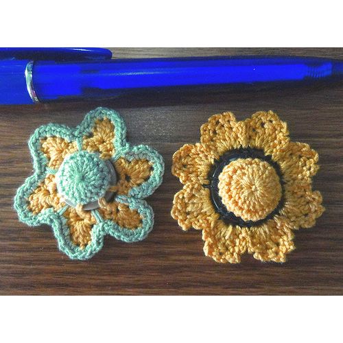 Button flowers #bf014 lot of 2 crochet decoration adornment embellishment motif