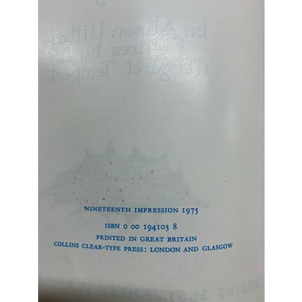 1975 ALISON UTTLEY "LITTLE GREY RABBIT'S PARTY" SMALL ILLUSTRATED HB BOOK (P3)