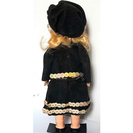 ALINA ** DOLL - E. EUROPEAN in TRADITIONAL DRESS - dark brown - 17 cm VERY GOOD