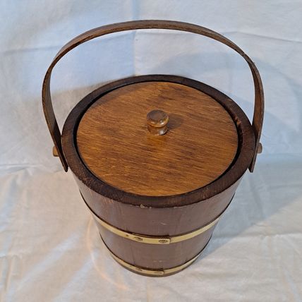 Vintage WOOD ICE BUCKET Barrel Brass Lid & Liner Handle 8" Wooden Barware Holder