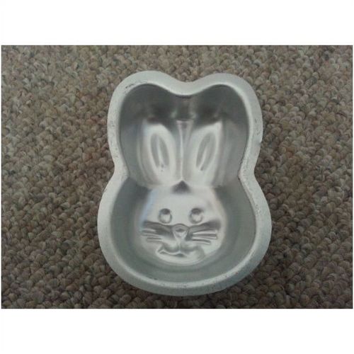 4" Bunny Rabbit Wilton Singles Cake Pan