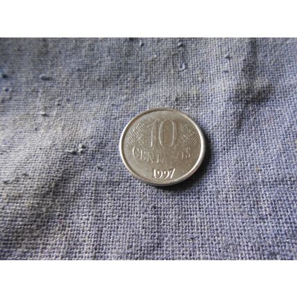 1997 BRAZIL 10 CENTAVOS COIN.
