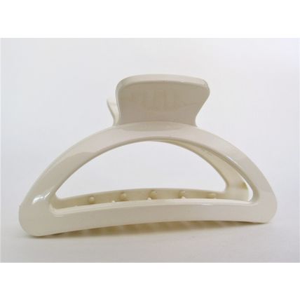 Blonde creme white hair claw clip for medium hair