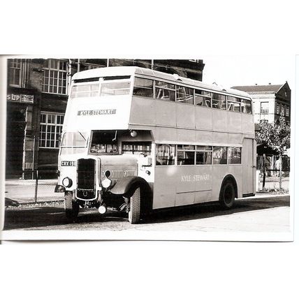 Black & White Photograph of former Thames Valley Traction Co. Ltd. - CRX 198