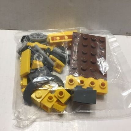 Authentic NEW Lego Movie 2 Apocalypseburg Front Car Gunner
