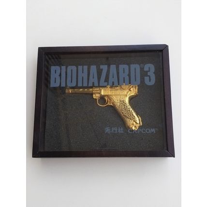 BIOHAZARD 3 Gold Luger in Glass Lid Wooden Box - Hong Kong Comic Resident Evil