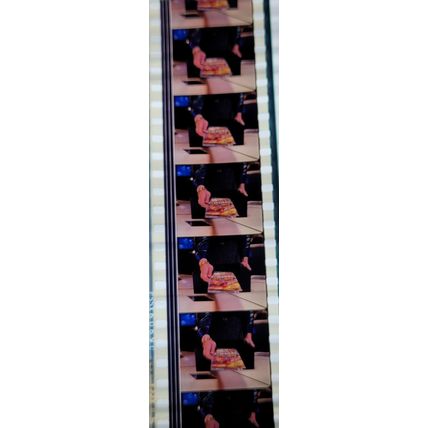Pk DAU - C - MIX - A 008h . - 1 STRIP OF 5 - 35MM FILM CELLS. ( BTTF2 )