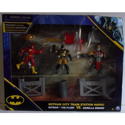 Spin Masters ' GOTHAM CITY TRAIN STATION HAVOC ' figure SET (2022)
