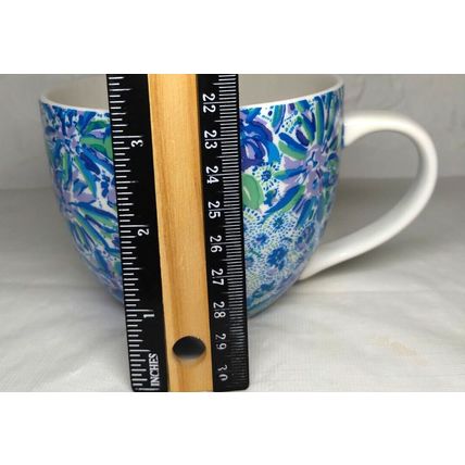 Lilly Pulitzer Mug Blue White Green Purple design Coffee/Tea Cup 12 Oz Tiger XX