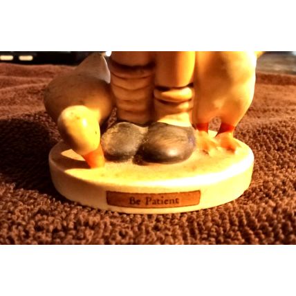 Vintage Goeble Hummel Figurine "Be Patient" #197 4 1/2" Tall Girl W/2 Geese 1948