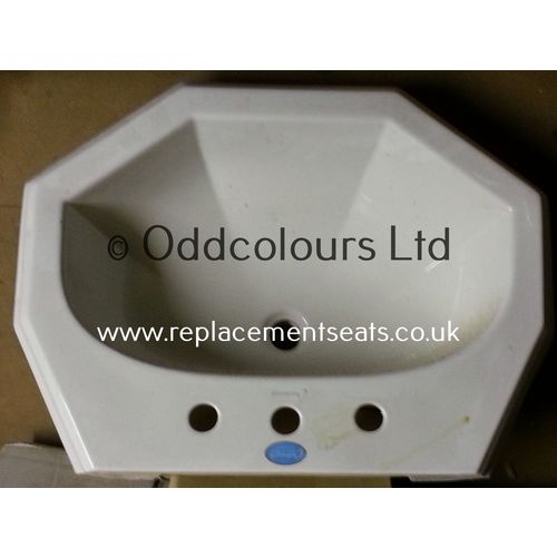Chatsworth Cavendish 70cm 3TH Basin in WHITE