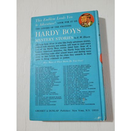 The sinister signpost Hardy boys Franklin Dixon book hardcover 15 fiction