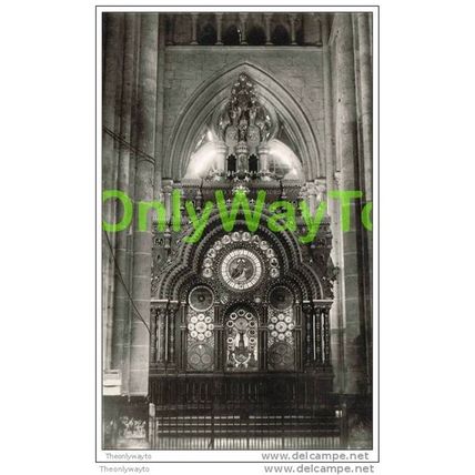 BEAUVAIS, LA CATHEDRALE, L'HORLOGE ASTRONOMIQUE. OISE, FRANCE, c1920s?, Postcard