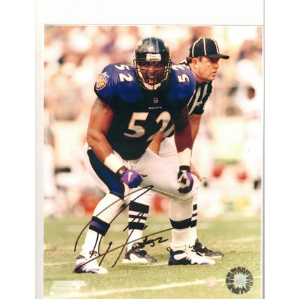 BALTIMORE RAVENS ' RAY LEWIS ' # 52 autographed photo