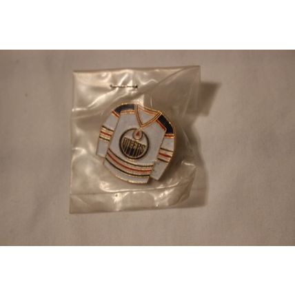 EDMONTON OILERS SWEATER HOCKEY PIN SEALED