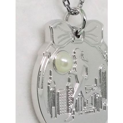 Nike WE RUN HKG 2015 Finisher's Faux Pearl Pendant Necklace - New In Box