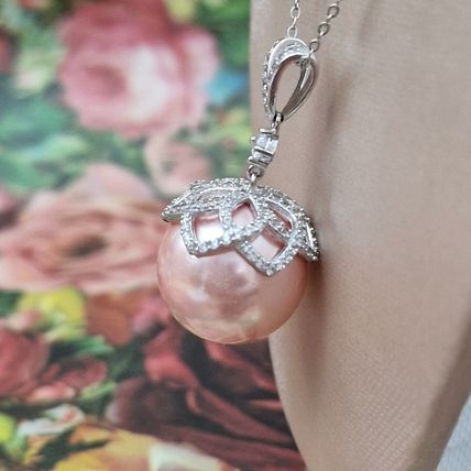 Haliotis Asinina Pink Pearl & Zircon Pendant & 18" Chain Rhodium on 925 Silver