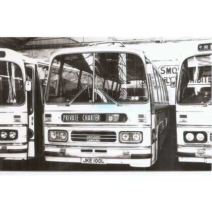 Black & White Photograph of Maidstone & District Motor Services Ltd. - JKE 100L