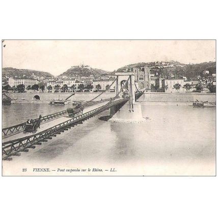38 - Vienne - pont suspendu sur le Rhône