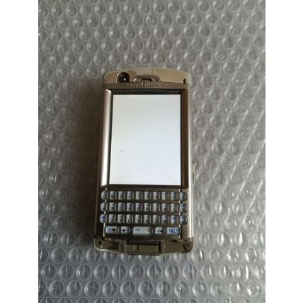 Sony Ericsson p990 phone for sale , white light! Faulty product!