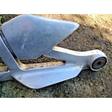 Yamaha XJ600 XJ 600 Diversion 1998 Left Hand Side Foot Hanger Bracket & footrest