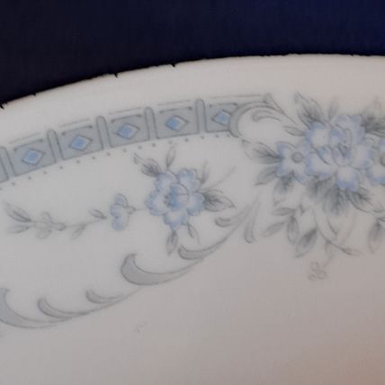 Vintage Sheffield BLUE WHISPER Porcelain FRUIT/Dessert BOWL Cereal Sauce 5 5/8"