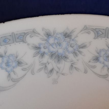 Vintage Sheffield BLUE WHISPER Porcelain FRUIT/Dessert BOWL Cereal Sauce 5 5/8"