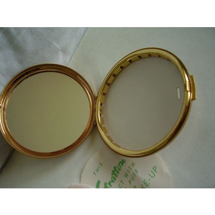 Vintage Stratton Morris Minor Car Cream Powder Compact New and Unused 1970s