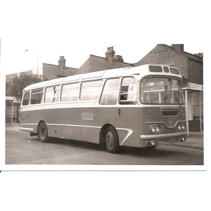 Black & White Photo of Southend Corporation Transport - 432 FXX ex. Grey Green