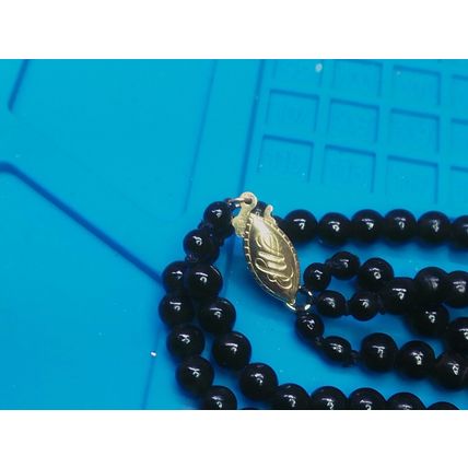 VINTAGE ELEGANT BLACK Beads 14K GOLD CLASP NECKLACE 22"