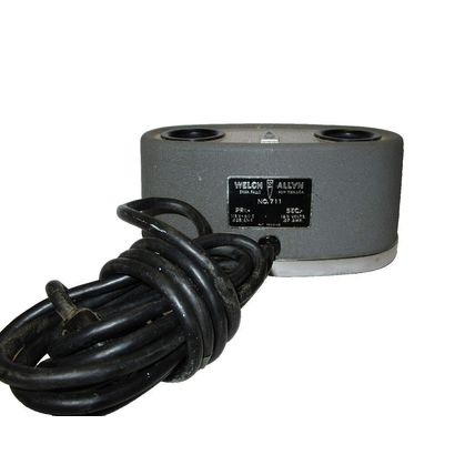 Vintage Welch & Allyn No.711 Desktop Charger 12.9 Volts