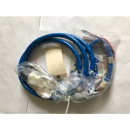 NEW AMPHENOL V5323XE2-7020E 10,KA-7120-32,CABLE TYPE 71 20 AWG 32/C E41663,Bm